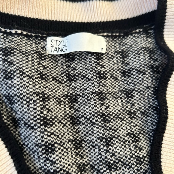 Sweater vest - Picture 2 of 2